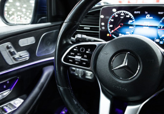 Подержанный автомобиль Mercedes-Benz GLE 2019 года (31 фото)