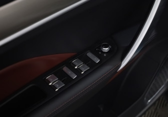 Подержанный автомобиль Geely Coolray 2020 года (13 фото)