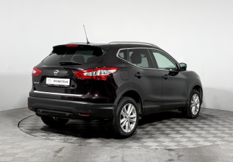 Подержанный автомобиль Nissan Qashqai 2014 года (5 фото)