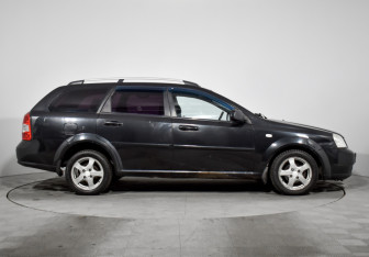 Подержанный автомобиль Chevrolet Lacetti Wagon 2010 года (4 фото)