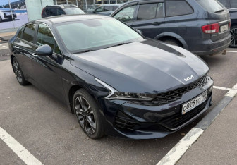 Подержанный автомобиль Kia K5 2021 года (2 фото)