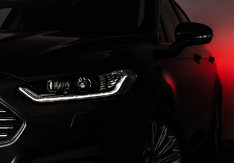 Подержанный автомобиль Ford Mondeo Sedan 2015 года (3 фото)