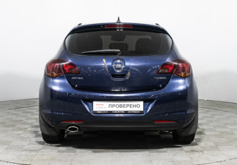 Подержанный автомобиль Opel Astra Hatchback 2010 года (6 фото)