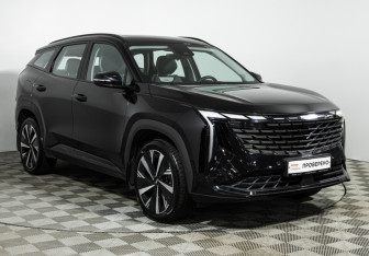 Подержанный автомобиль Geely Atlas 2024 года (3 фото)