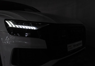 Подержанный автомобиль Audi Q8 2019 года (29 фото)