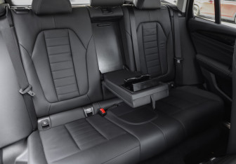 Подержанный автомобиль BMW X3 2021 года (34 фото)