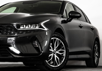Подержанный автомобиль Kia K5 2021 года (2 фото)