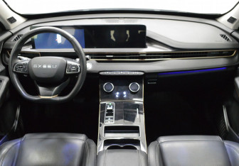 Подержанный автомобиль Exeed LX 2022 года (14 фото)