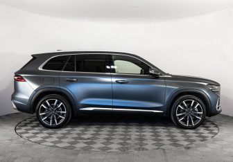 Подержанный автомобиль Geely Monjaro 2024 года (6 фото)