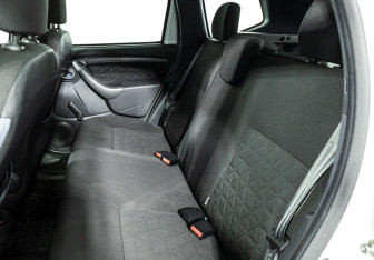 Подержанный автомобиль Renault Duster 2016 года (10 фото)