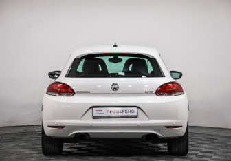 Подержанный автомобиль Volkswagen Scirocco 2011 года (6 фото)