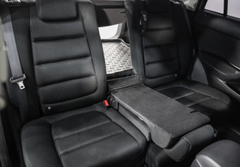 Подержанный автомобиль Mazda CX-5 2012 года (23 фото)
