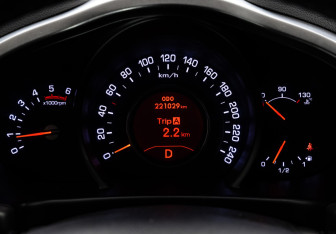 Подержанный автомобиль Kia Sportage 2011 года (20 фото)