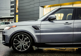 Подержанный автомобиль Land Rover Range Rover Sport 2020 года (3 фото)