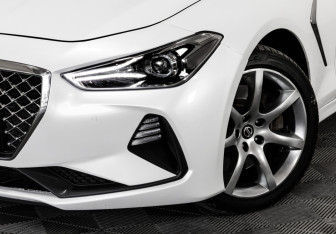 Подержанный автомобиль Genesis G70 2018 года (3 фото)