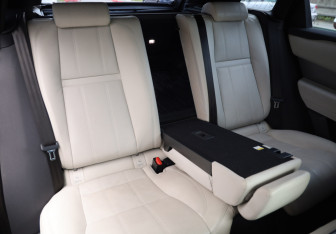 Подержанный автомобиль Land Rover Range Rover Velar 2017 года (28 фото)