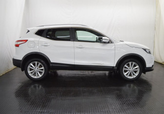 Подержанный автомобиль Nissan Qashqai 2017 года (4 фото)