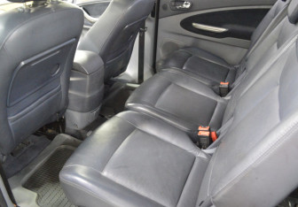 Подержанный автомобиль Ford Galaxy 2006 года (11 фото)