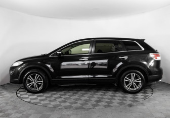 Подержанный автомобиль Mazda CX-9 2008 года (8 фото)