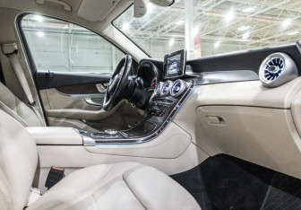 Подержанный автомобиль Mercedes-Benz GLC Coupe 2018 года (24 фото)