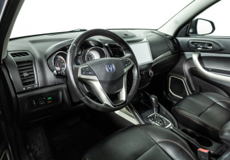 Подержанный автомобиль Changan CS35 2014 года (11 фото)