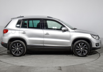 Подержанный автомобиль Volkswagen Tiguan 2012 года (4 фото)