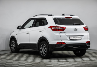 Подержанный автомобиль Hyundai Creta 2020 года (7 фото)