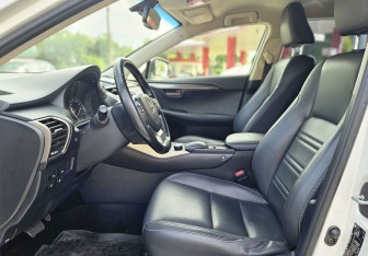 Подержанный автомобиль Lexus NX 2017 года (8 фото)