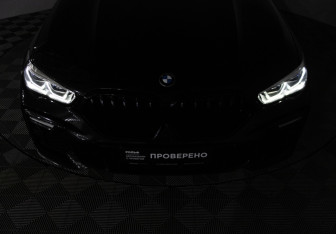 Подержанный автомобиль BMW X6 2020 года (33 фото)