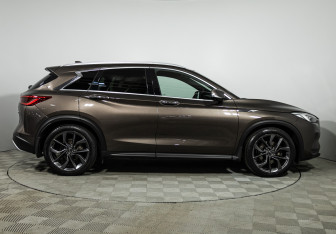 Подержанный автомобиль Infiniti QX50 2018 года (4 фото)