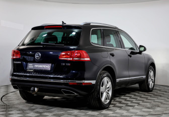 Подержанный автомобиль Volkswagen Touareg 2016 года (5 фото)