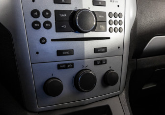 Подержанный автомобиль Opel Zafira Compactvan 2013 года (13 фото)