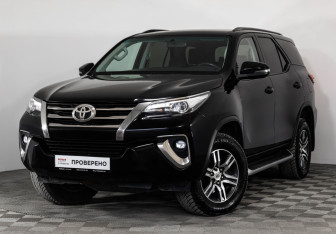 Подержанный автомобиль Toyota Fortuner 2018 года (1 фото)