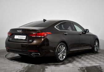 Подержанный автомобиль Genesis G80 2019 года (5 фото)