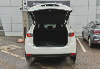 Подержанный автомобиль Mazda CX-5 2020 года (24 фото)