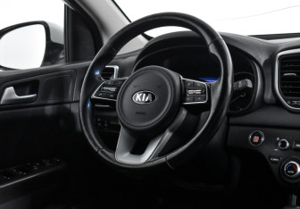 Подержанный автомобиль Kia Sportage 2018 года (15 фото)