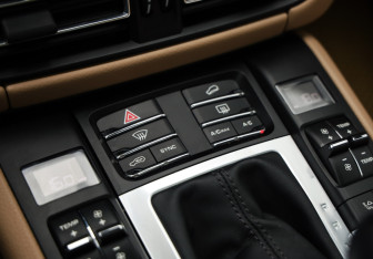 Подержанный автомобиль Porsche Macan 2021 года (18 фото)