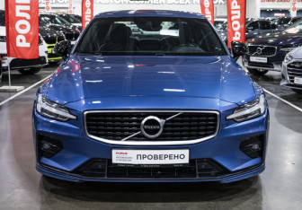 Подержанный автомобиль Volvo S60 2019 года (4 фото)