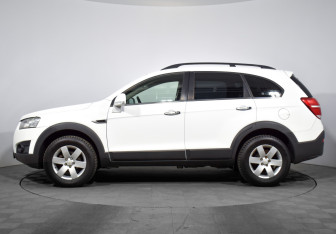 Подержанный автомобиль Chevrolet Captiva 2013 года (8 фото)