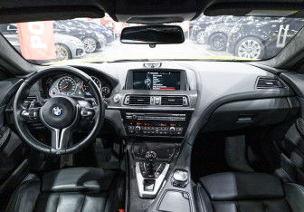 Подержанный автомобиль BMW M6 Coupe 2013 года (67 фото)