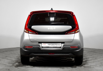 Подержанный автомобиль Kia Soul 2021 года (6 фото)