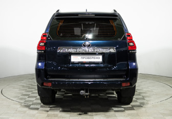 Подержанный автомобиль Toyota Land Cruiser Prado 2017 года (6 фото)
