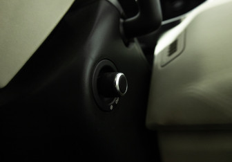 Подержанный автомобиль Land Rover Range Rover 2015 года (29 фото)