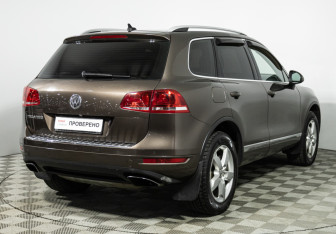 Подержанный автомобиль Volkswagen Touareg 2012 года (5 фото)