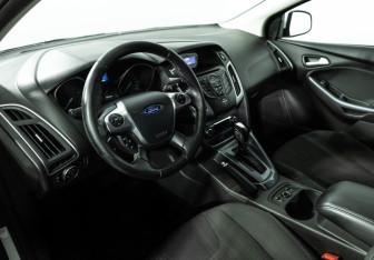 Подержанный автомобиль Ford Focus Wagon 2014 года (11 фото)