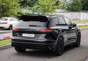 Подержанный автомобиль Volkswagen Touareg 2021 года (6 фото)
