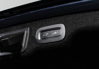 Подержанный автомобиль Volvo S90 2020 года (23 фото)