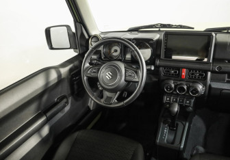 Подержанный автомобиль Suzuki Jimny 2021 года (9 фото)