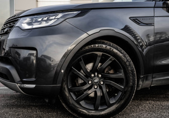 Подержанный автомобиль Land Rover Discovery 2020 года (3 фото)