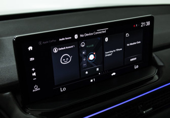 Подержанный автомобиль Honda Accord Sedan 2023 года (21 фото)